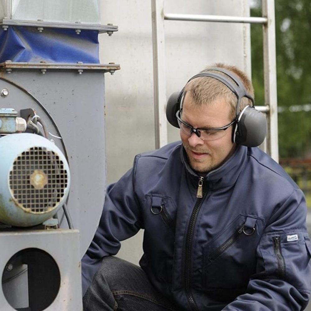 Noise Cancelling Ear Muffs: image 1